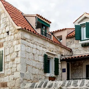Tomadi , Spalato Croazia